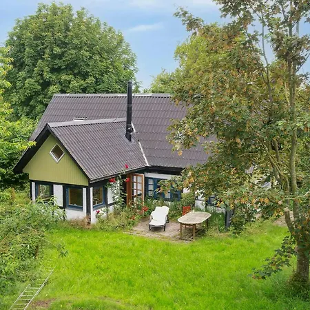 Nyaraló Private Retreat Near Kragenaes With Field Views